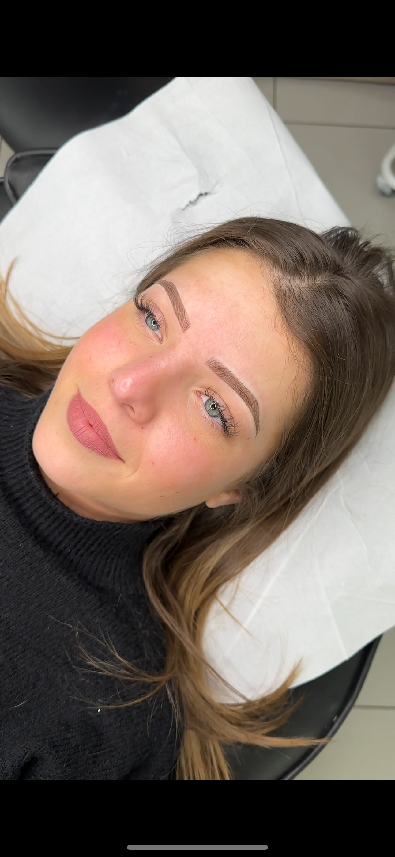Formation Ombre Brow en ligne – Maîtrisez la technique des sourcils poudrés
